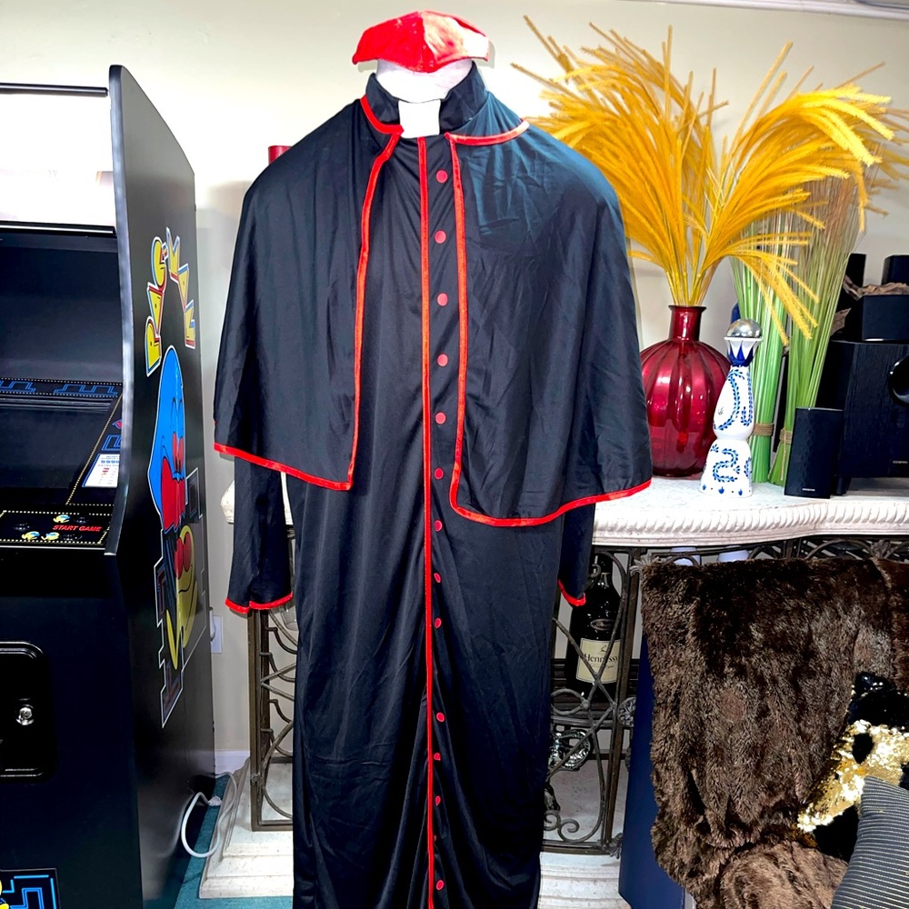 Mens Catholic Cardinal Priest Halloween Costume